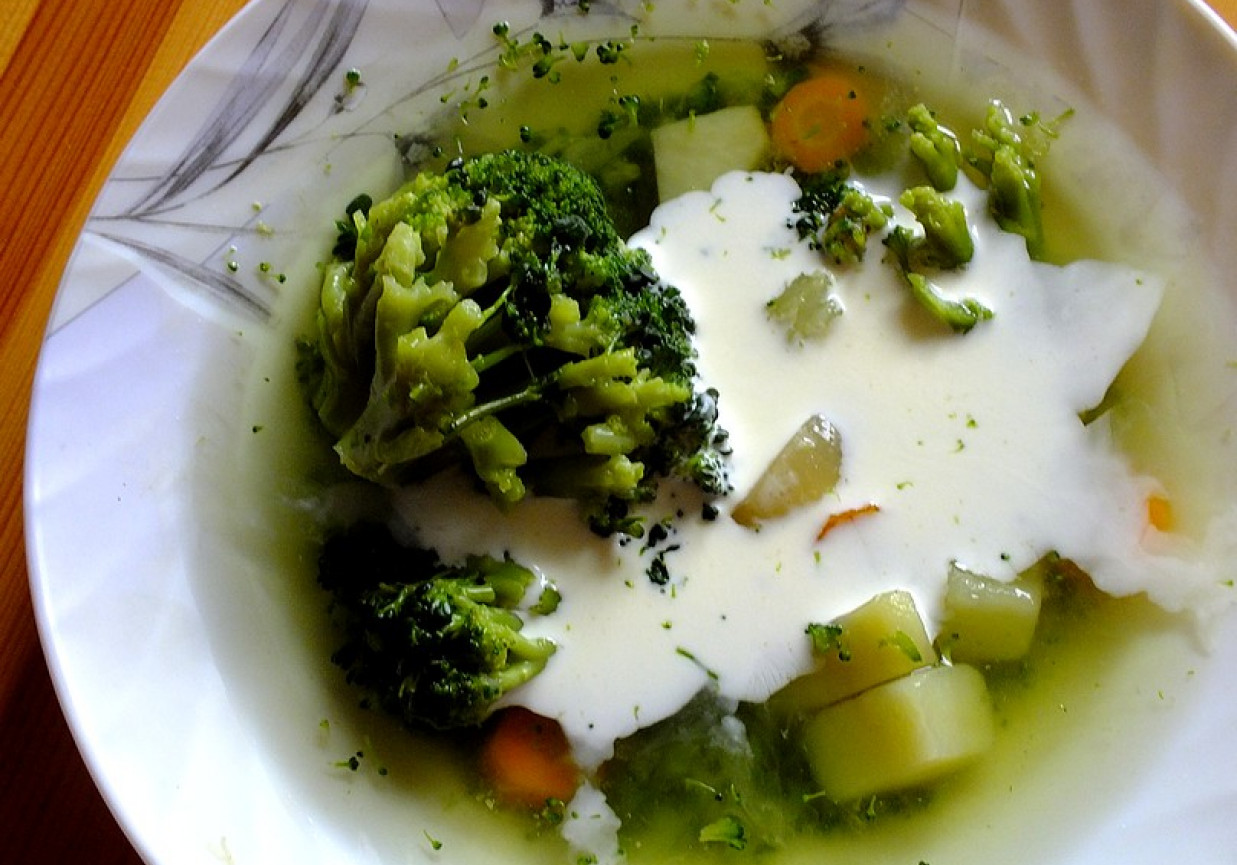 Zupa z brokułem  foto