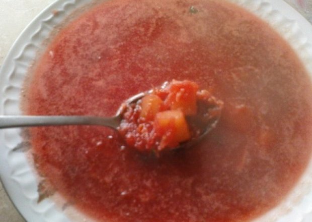 Fotografia przedstawiająca Zupa z burakami i jarzynami