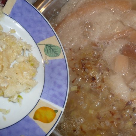 Krok 4 - Zupa z chleba foto