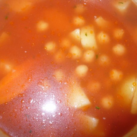 Krok 3 - Zupa z ciecierzycy  z ziemniakami foto