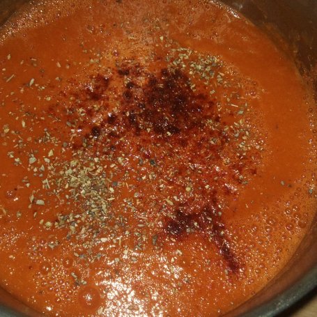 Krok 5 - Zupa z czarnych pomidorów foto