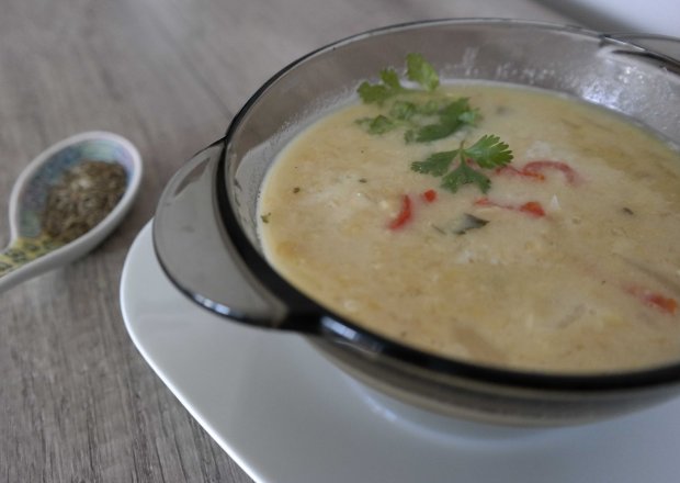 Fotografia przedstawiająca Zupa z czerwonej soczewicy i chili