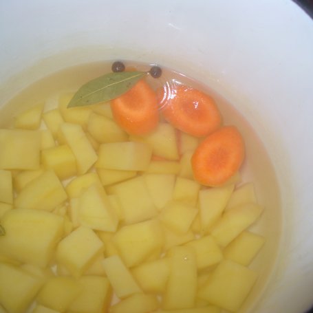 Krok 1 - Zupa z czosnkiem niedźwiedzim foto
