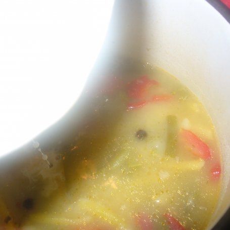 Krok 3 - Zupa z czosnkiem niedźwiedzim foto
