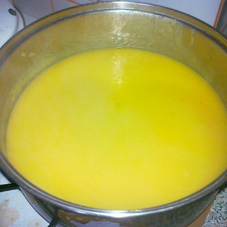 Krok 2 - zupa z dyni z karmelizowanymi pomarańczami foto