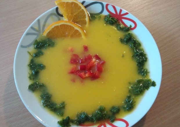 Fotografia przedstawiająca Zupa z dyni z pomarańczą