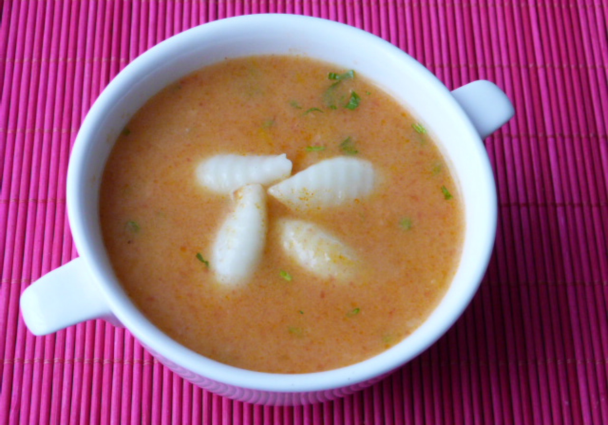 Zupa z dyni z pomidorami foto