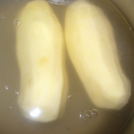 Krok 2 - Zupa z dynią , jarmużem i fasolką szparagową  foto
