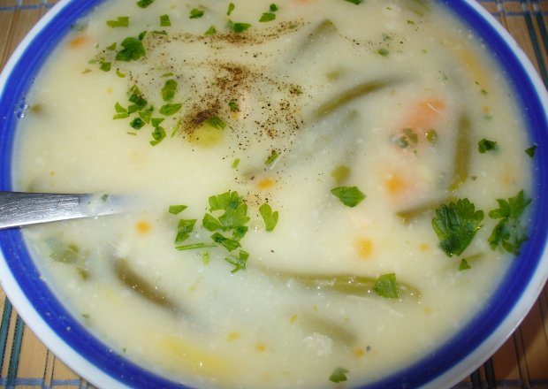 Fotografia przedstawiająca Zupa  z fasolką szparagową