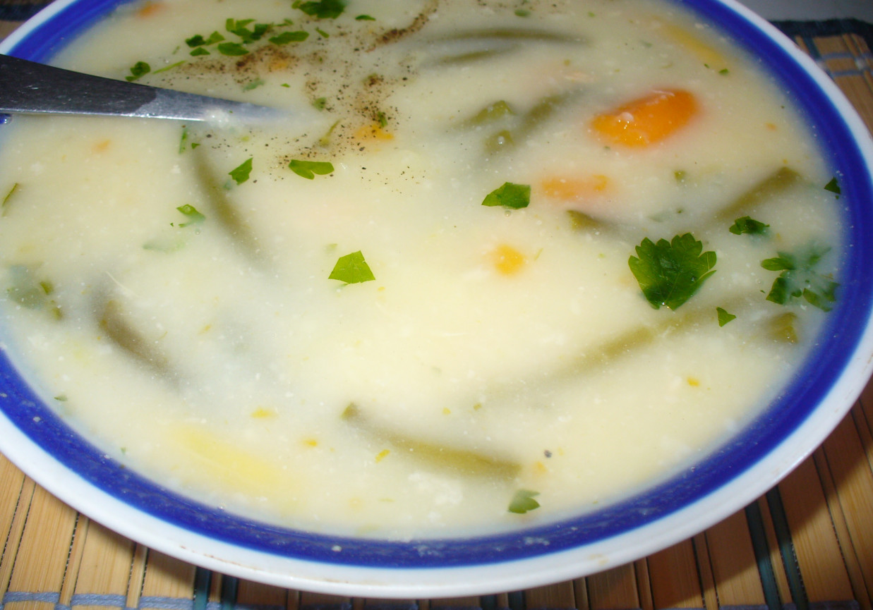 Zupa  z fasolką szparagową  foto