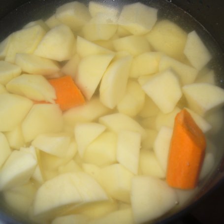 Krok 1 - Zupa z grochem i ziemniakami foto