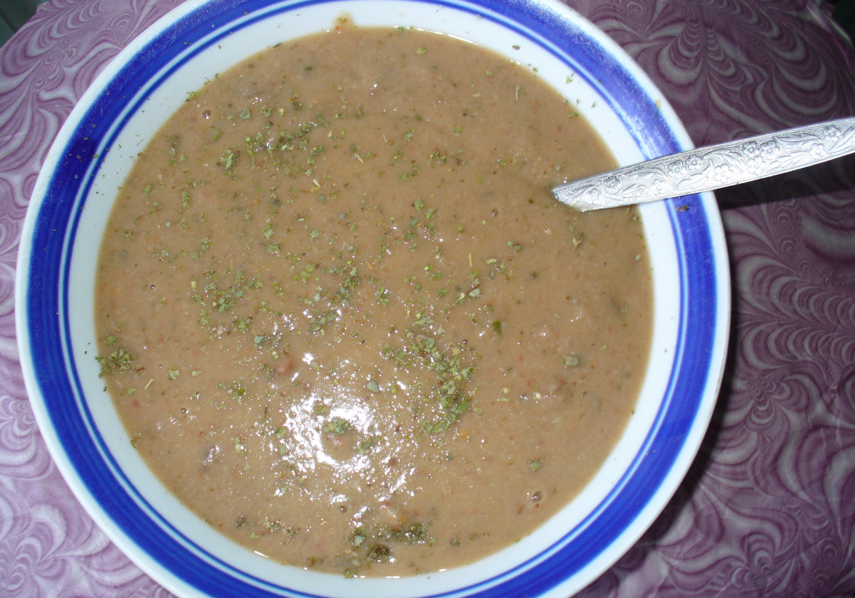 Zupa z grochem  - krem foto