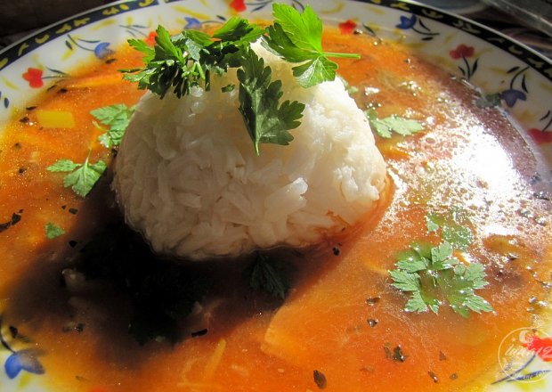 Fotografia przedstawiająca Zupa z grzybami i ryżem