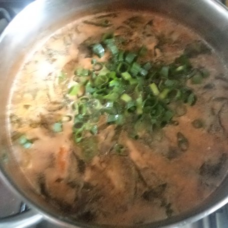 Krok 8 - Zupa z kalarepką, świezym szpinakiem i brązowym ryżem :) foto