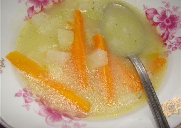 Fotografia przedstawiająca zupa z kalarepki