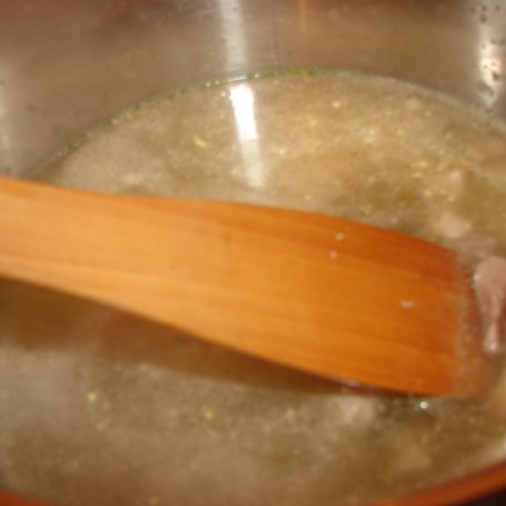 Krok 2 - Zupa z karczkiem i zieloną papryką foto