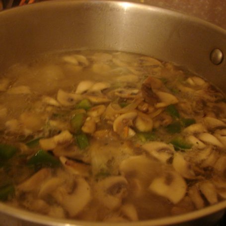 Krok 8 - Zupa z karczkiem i zieloną papryką foto