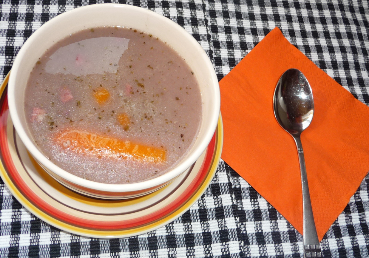 Zupa z kasza jęcznienną i fasolką adzuki foto