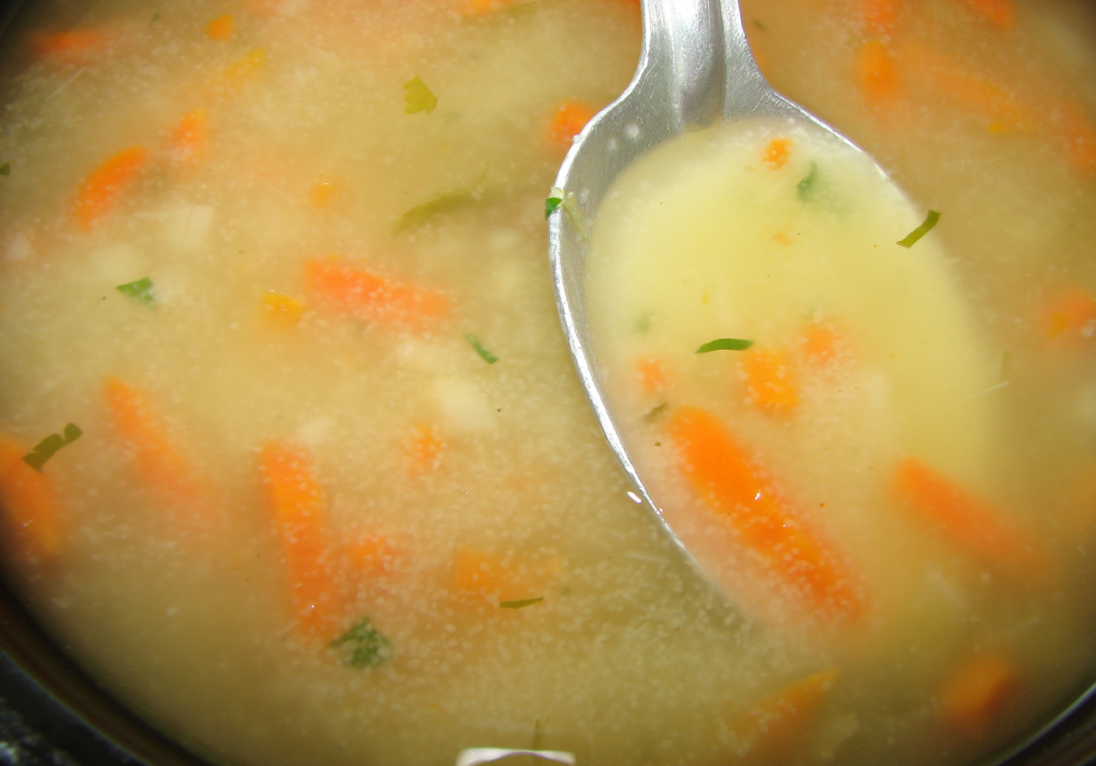 Zupa z kaszą manną foto