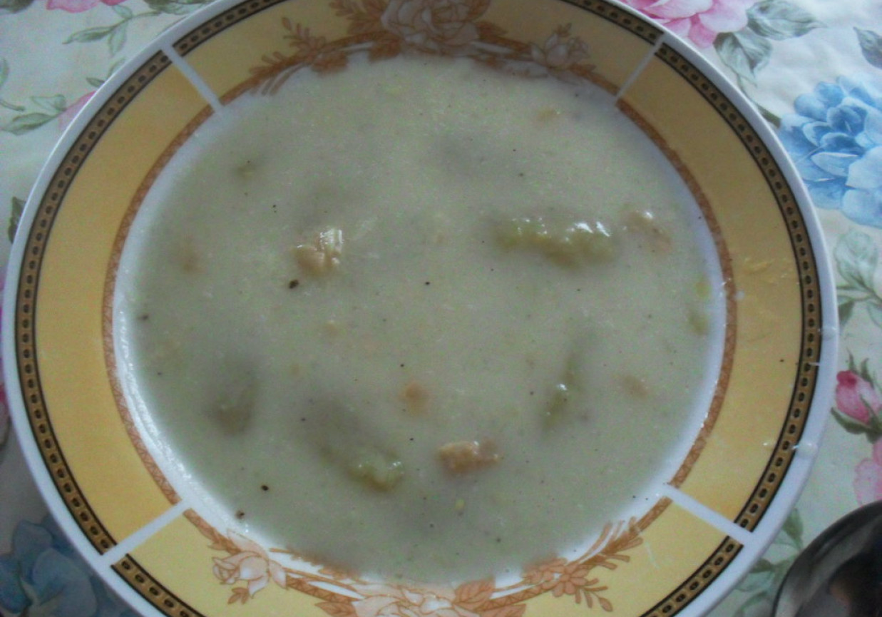 Zupa z kluskami tartymi foto