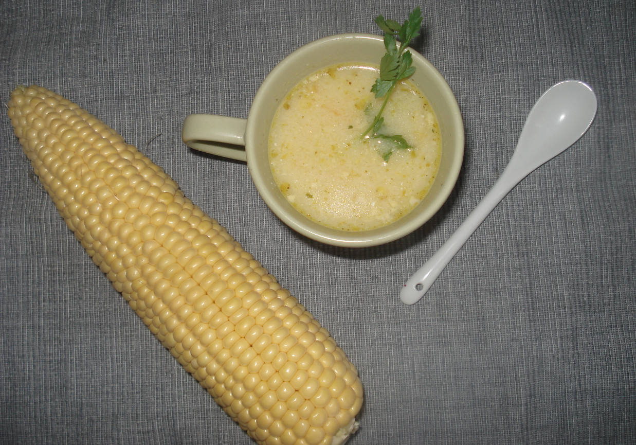 Zupa  z kukurydzą w roli głównej foto