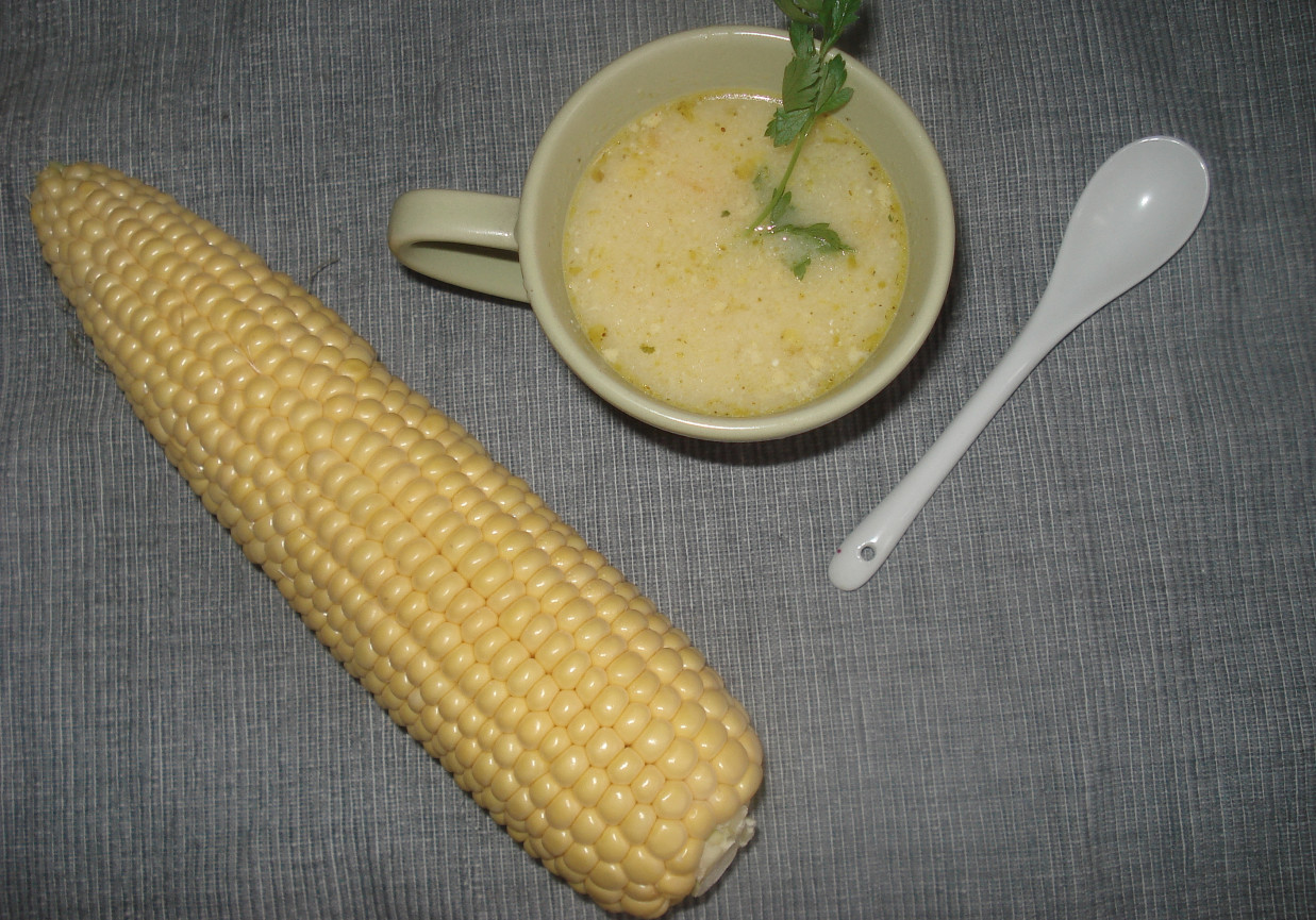Zupa  z kukurydzą w roli głównej foto