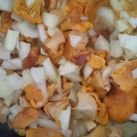 Krok 2 - Zupa z kurek (kurkowa) z ziemniakami i koperkiem foto