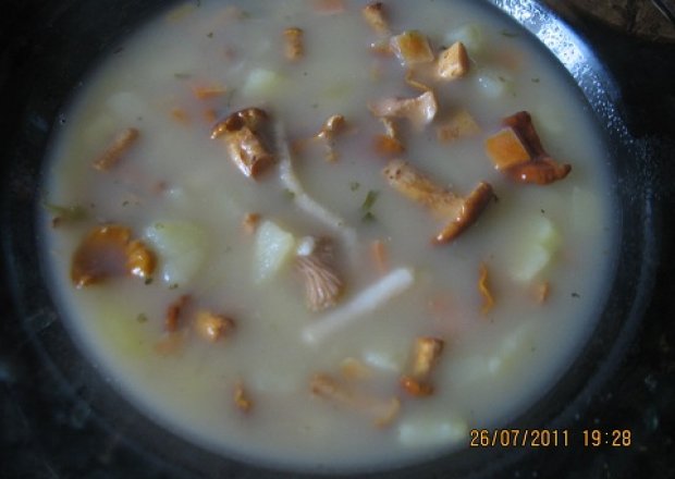 Fotografia przedstawiająca Zupa z kurek