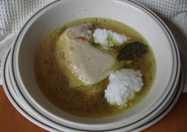 Fotografia przedstawiająca Zupa z kury z ryżem