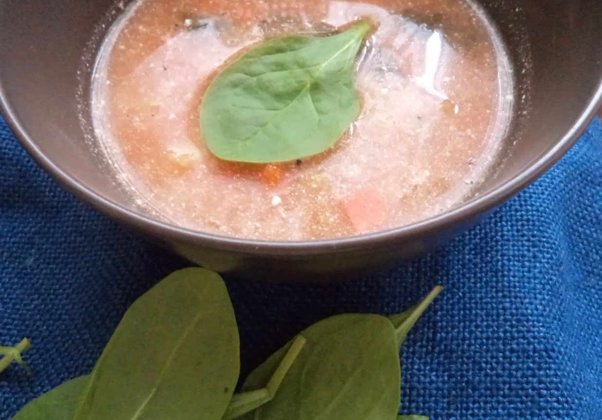 Zupa z marchewką i groszkiem szpinakiem wzbogacona :) foto
