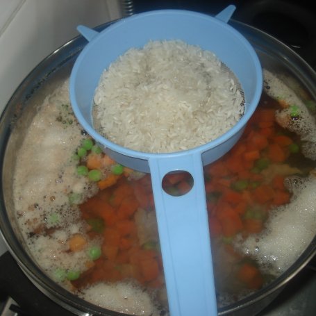 Krok 3 - Zupa z marchewką i groszkiem- w wesji z ryżem :) foto