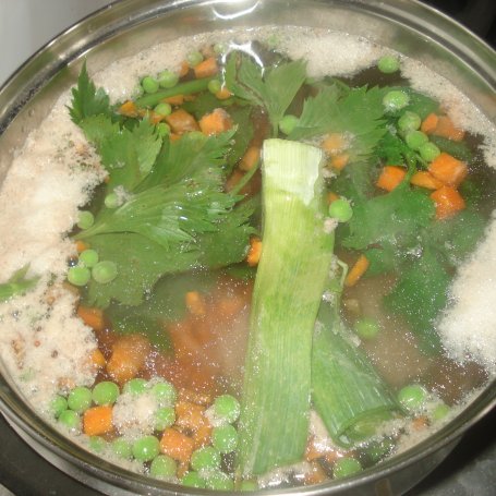 Krok 4 - Zupa z marchewką i groszkiem- w wesji z ryżem :) foto