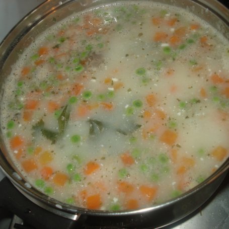 Krok 6 - Zupa z marchewką i groszkiem- w wesji z ryżem :) foto