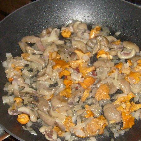 Krok 3 - ZUPA Z MAŚLAKÓW I KUREK foto