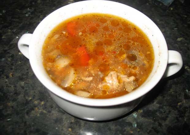 Fotografia przedstawiająca Zupa z mięsa mielonego