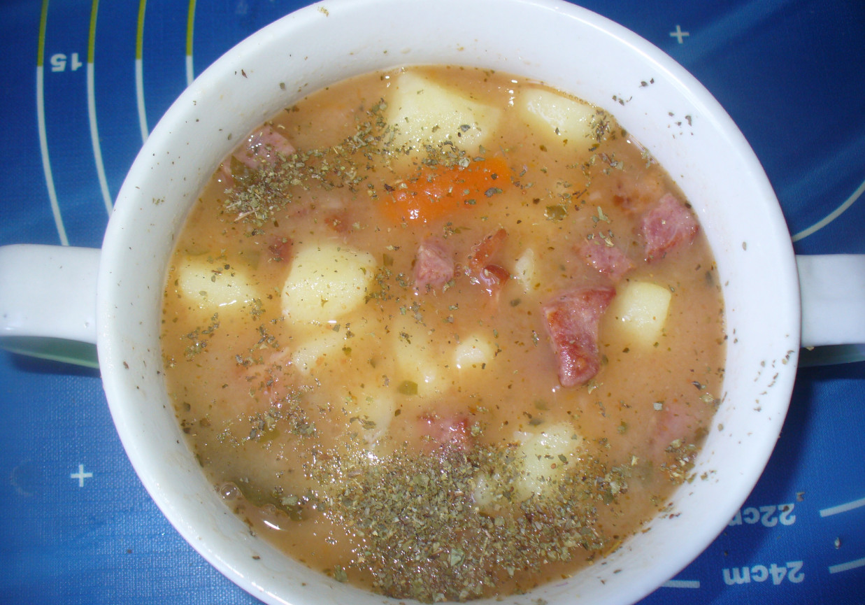 Zupa  z młodą fasolą i ziemniakami foto