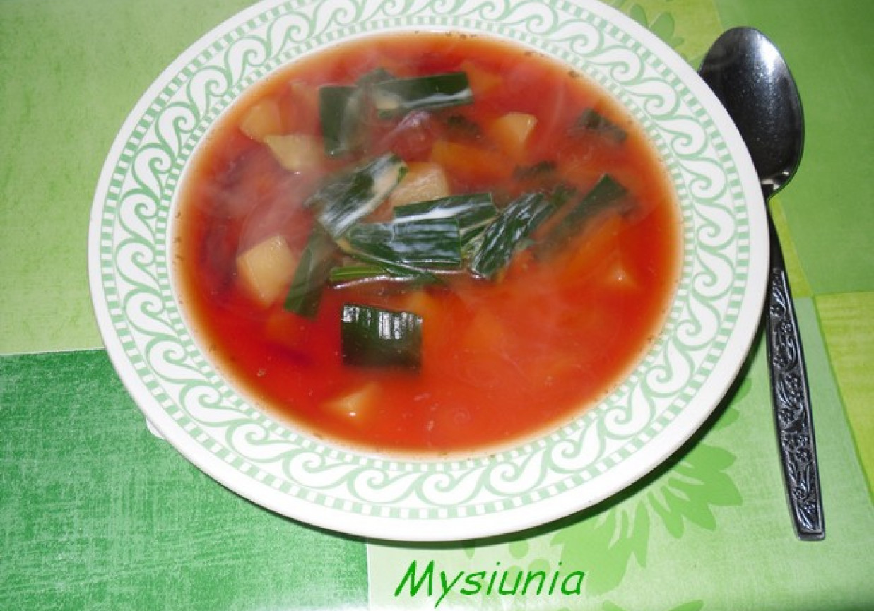 Zupa z młodą kalarepką foto