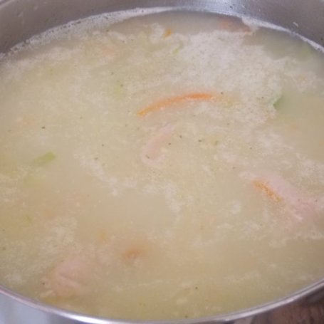 Krok 4 - Zupa z młodej kapustki z koperkiem foto