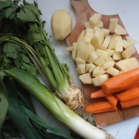 Krok 2 - Zupa z młodymi warzywami i zieloną soczewicą :) foto