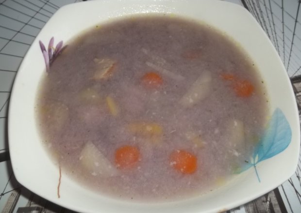 Fotografia przedstawiająca Zupa z modrej kapusty
