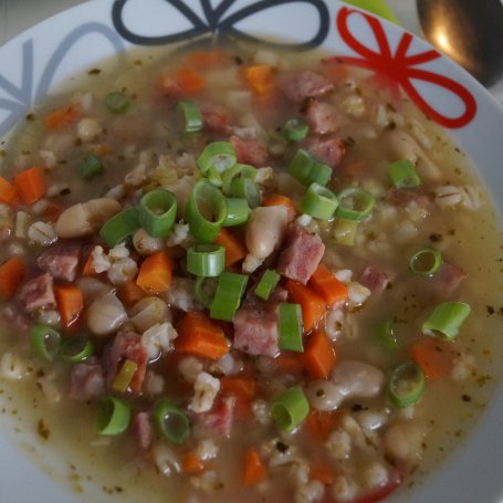 Krok 7 - Zupa z pęczakiem i fasolą foto