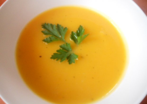 Fotografia przedstawiająca zupa z pieczonej dyni