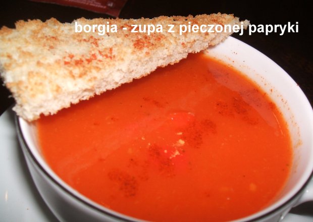 Fotografia przedstawiająca Zupa z pieczonej papryki
