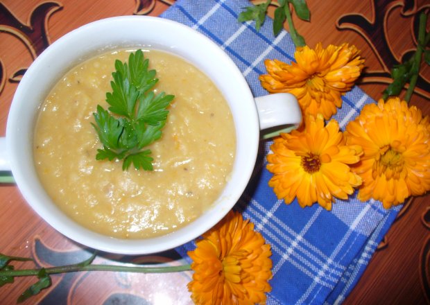 Fotografia przedstawiająca Zupa z pieczonych batatów