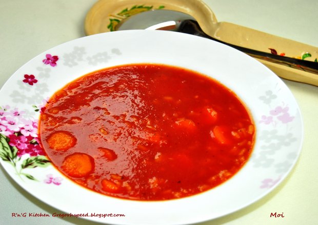 Fotografia przedstawiająca Zupa z pieczonych pomidorów