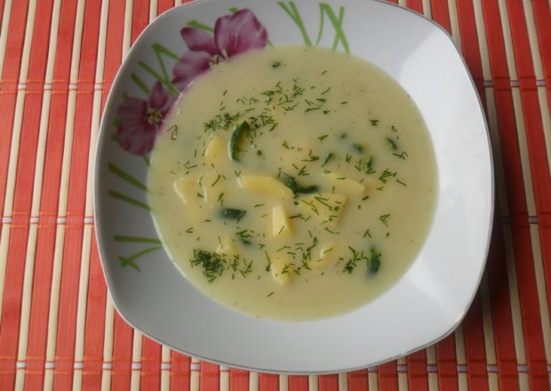 Fotografia przedstawiająca Zupa z porów z ziemniakami