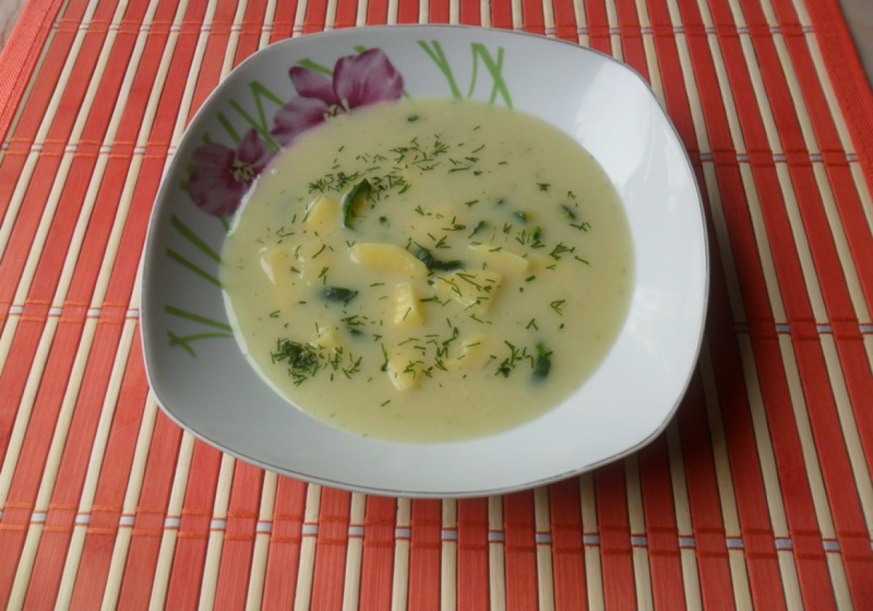Zupa z porów z ziemniakami foto