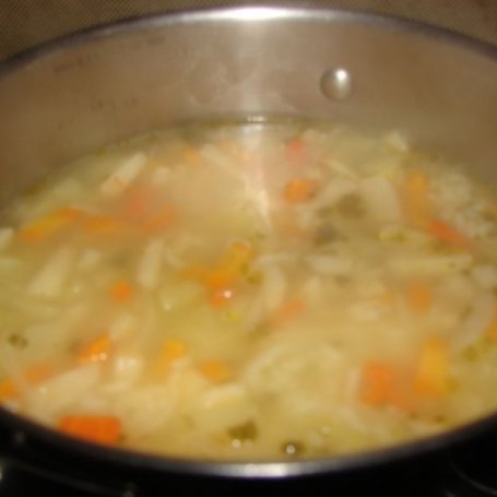 Krok 5 - Zupa z ryżem i warzywami foto