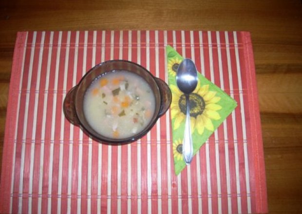 Fotografia przedstawiająca zupa z ryżem