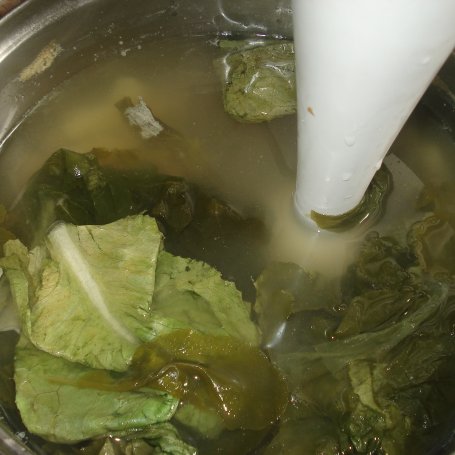 Krok 7 - Zupa z sałaty masłowej i rzodkiewek foto